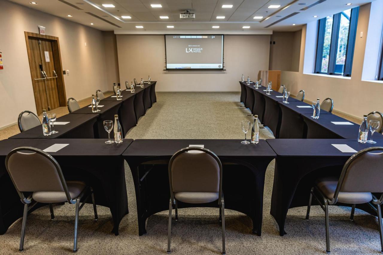 LK Design Hotel Florianópolis Exterior foto A meeting room at the University of Westminster
